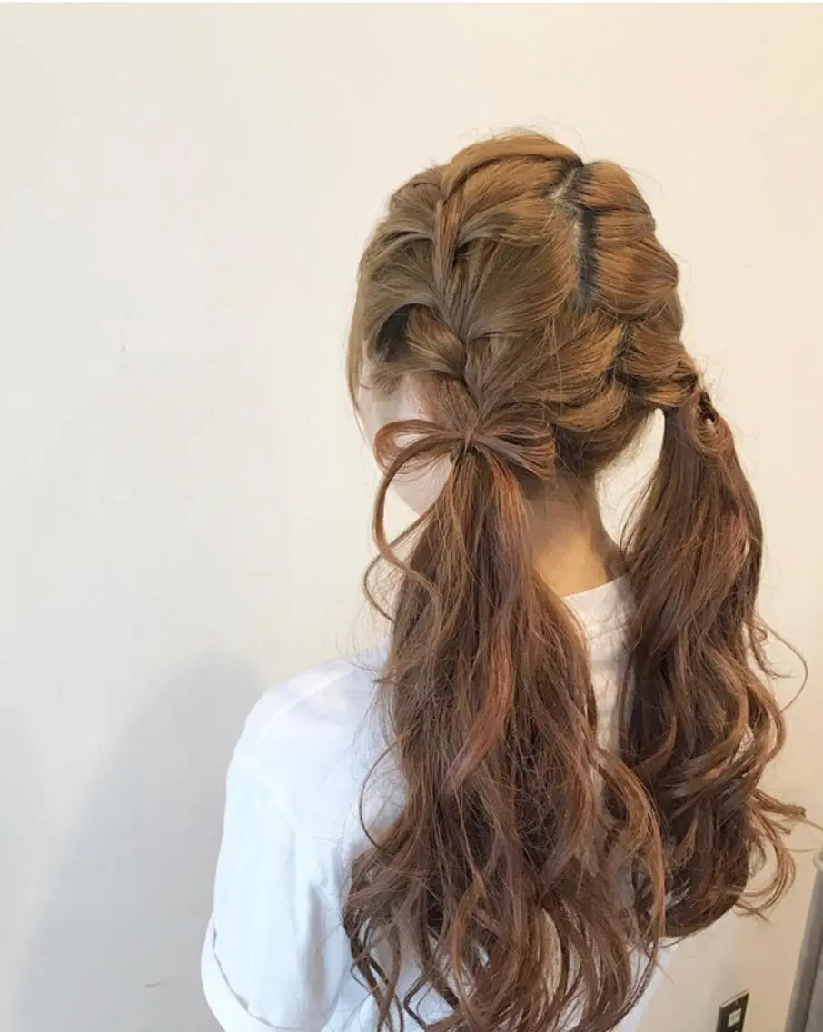 ロング ヘアアレンジ mayo 🐄🌈のヘアスタイル