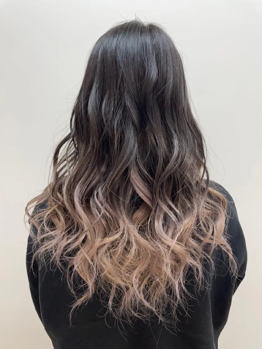 セミロング 外国人風カラー ブリーチカラー特化 /焼田貴明のヘアスタイル