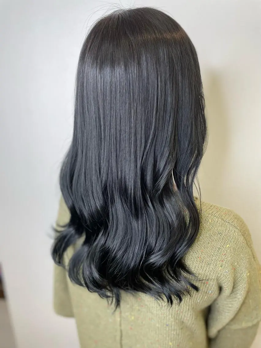 ロング カラー 黒髪 ダークグレー グレーブラック カット ヘアカラー トリートメント IORI #韓国ヘア#髪質改善のヘアスタイル