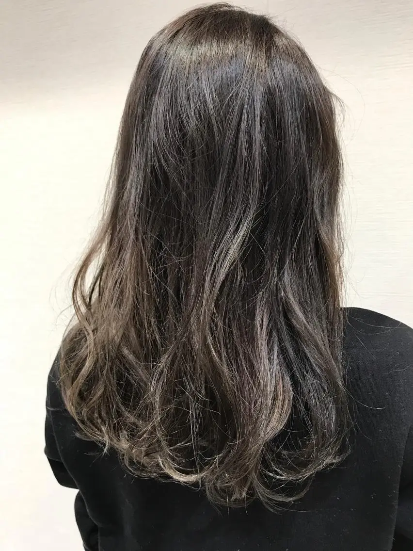 ロング ハイライト 清野 大のヘアスタイル