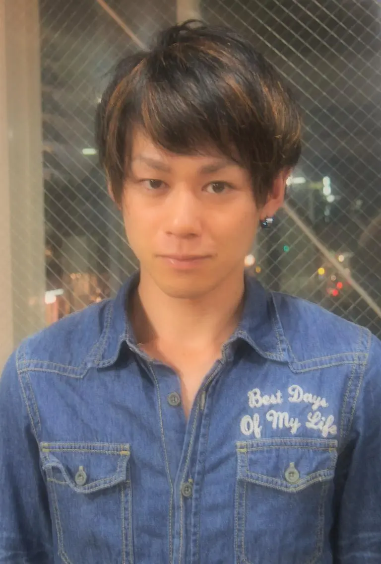 ショート カラー パーマ メンズ メンズハイライト ハイライトカラー ハイライト パピヨンロゼ 酸性/髪質改善のヘアスタイル