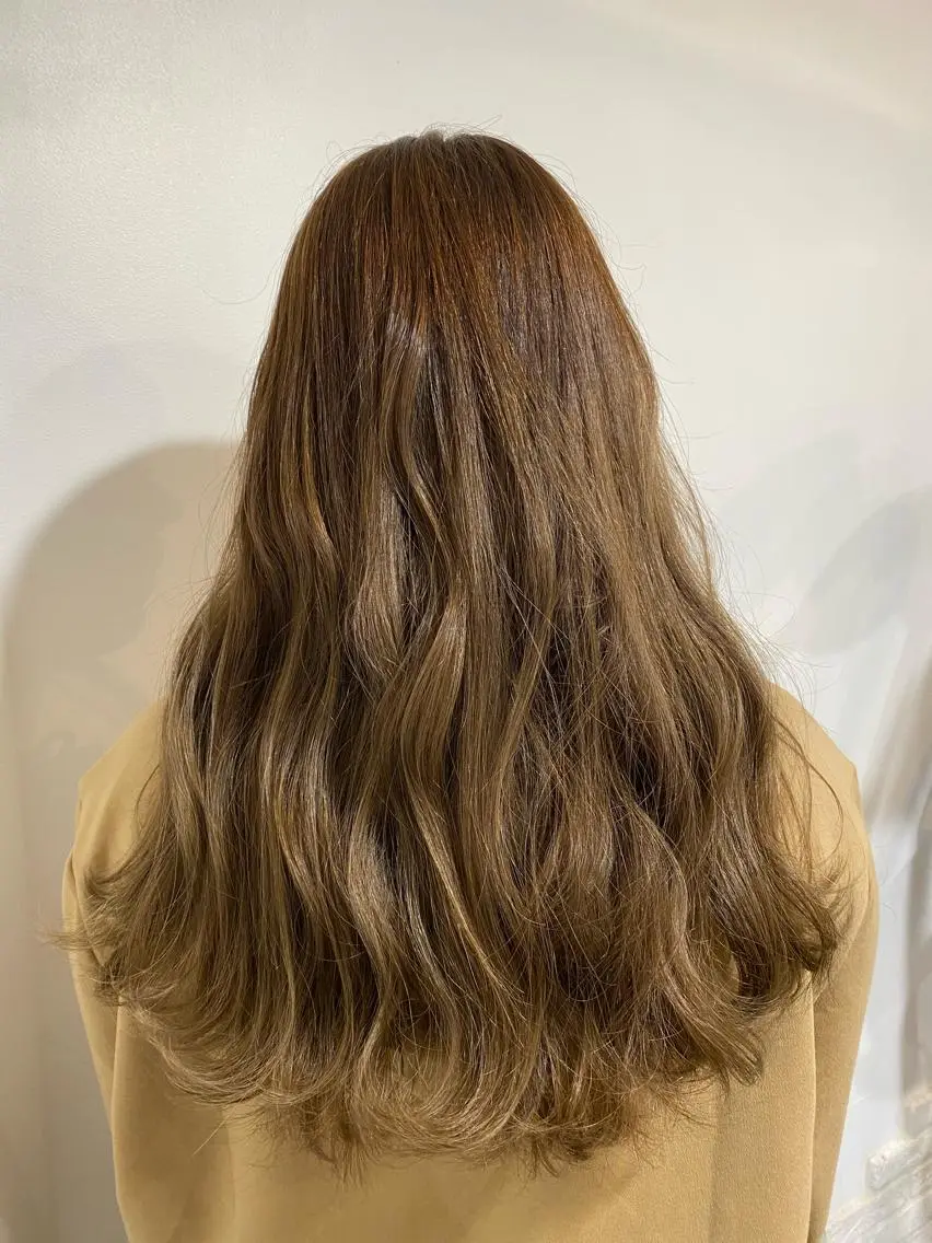 ロング カラー ブリーチ グラデーションカラー パーマモデル募集中 渥美翔人のヘアスタイル