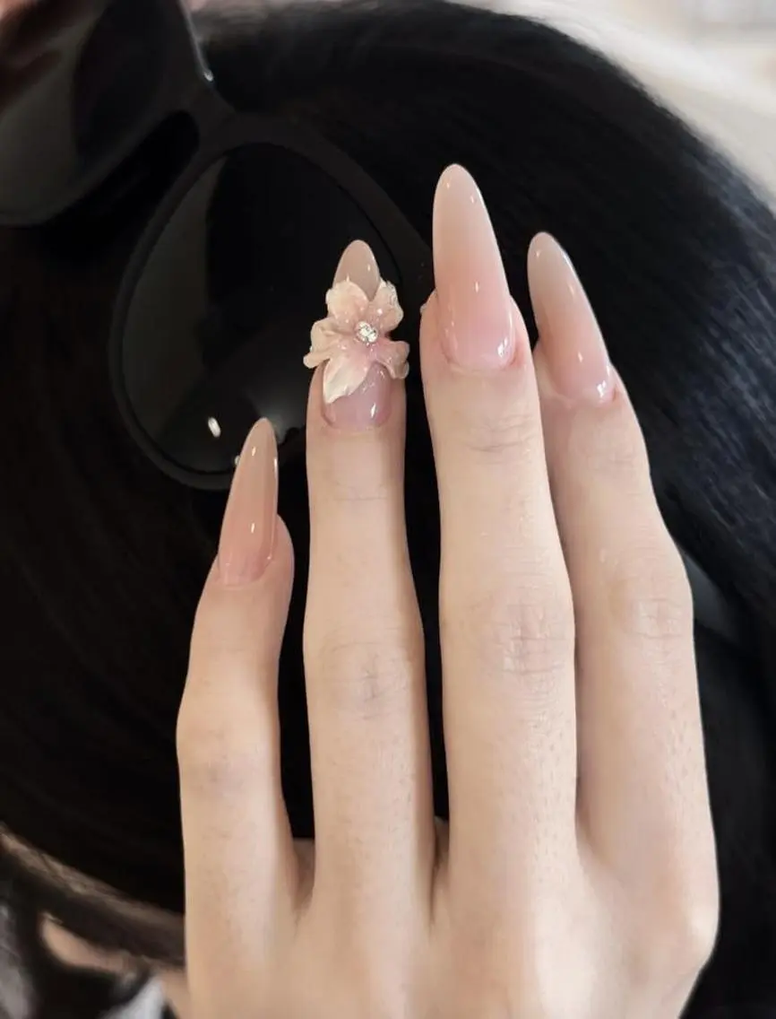 ネイル 長さ出し ガーリー キラキラネイル 韓国ネイル ロングネイル Umee Nailのネイルデザイン