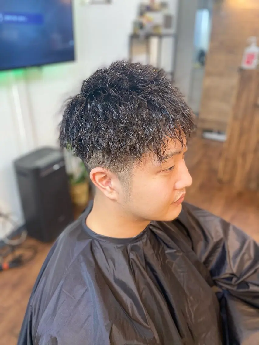 ショート パーマ メンズ Luzir⭐︎ GEN⭐︎のヘアスタイル