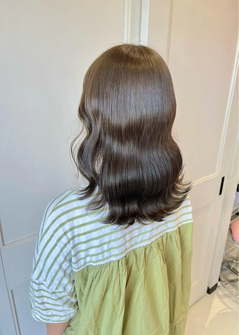 セミロング allum SAKURAのヘアスタイル