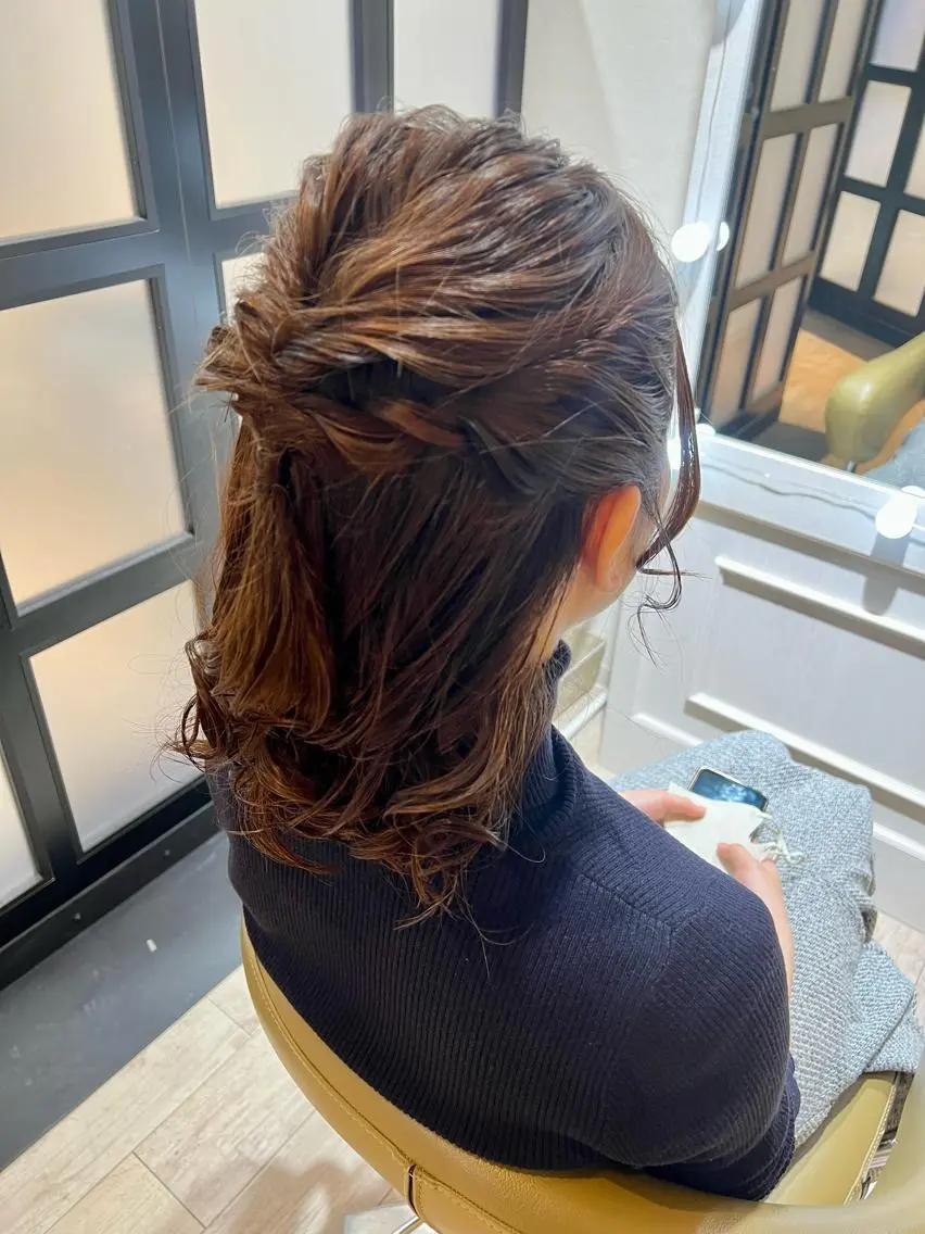 セミロング ヘアアレンジ ハーフアップ 人見知りさんでも安心 奥田 里佳子のヘアスタイル