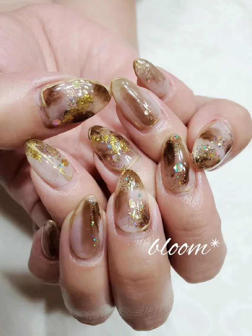 ネイル ブラウン ニュアンスネイル bloom *のネイルデザイン