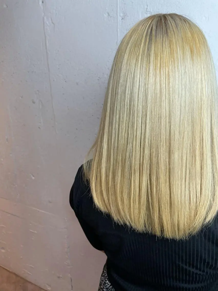 ミディアム カラー ベージュカラー ブリーチ ホワイトベージュ ヘアカラー トリートメント 💛丁寧さNo.🥇 🧸片山智裕💛のヘアスタイル