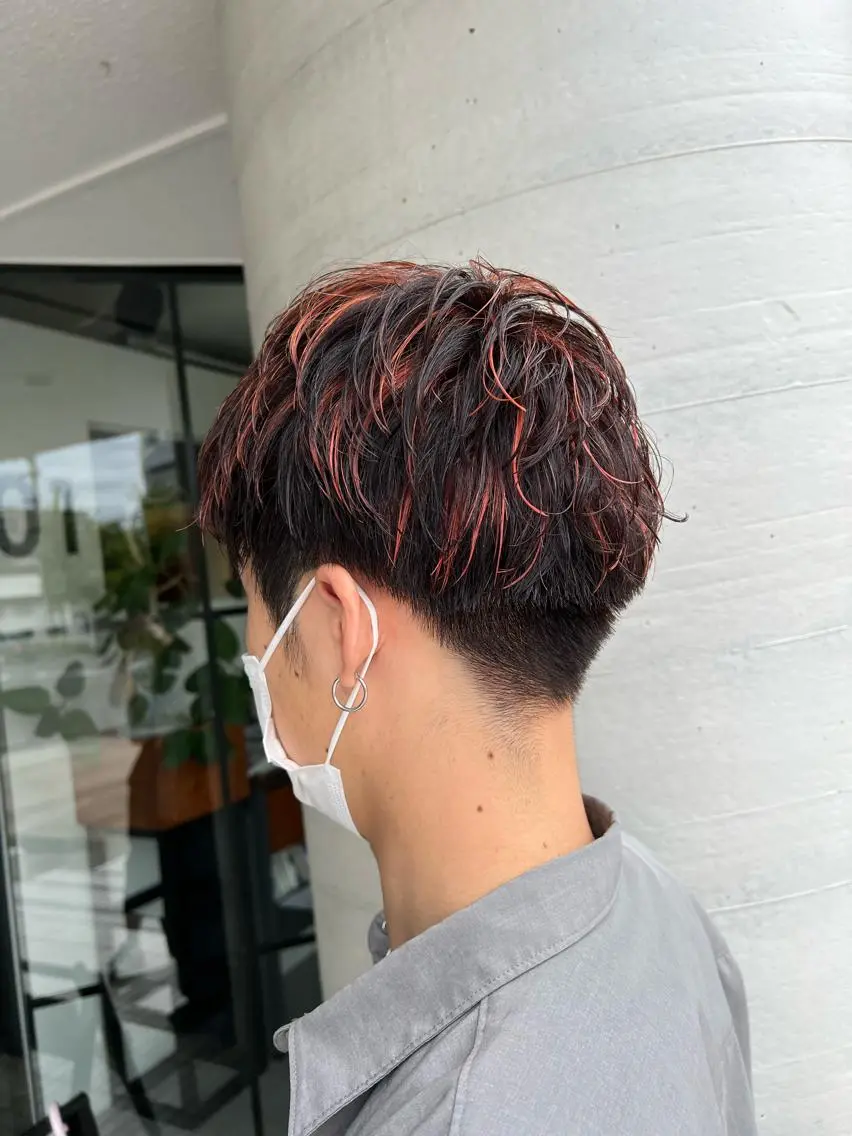 ショート ハイライト 三好 羽美のヘアスタイル