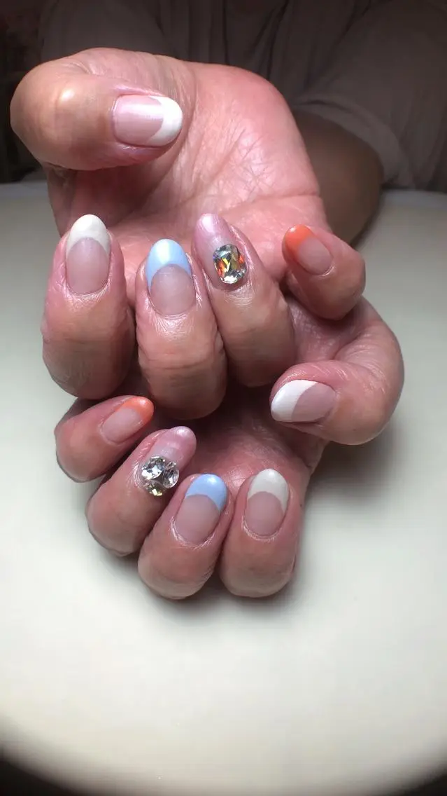 ネイル フレンチネイル ストーンネイル Nail ビ爪のネイルデザイン