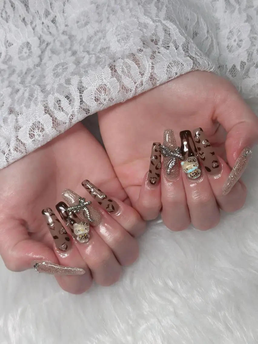 ネイル オーロラネイル フレンチネイル ジェルネイル ハロウィン キラキラネイル ハンドネイル neco H.babynailのネイルデザイン