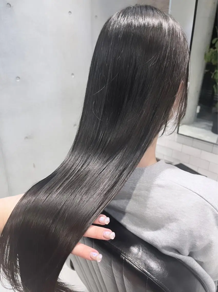 ロング カラー パーマ ヘアアレンジ カット ヘアカラー トリートメント ヘッドスパ ヘアセット 透明感/オリーブ/ グレージュ/YUKAのヘアスタイル
