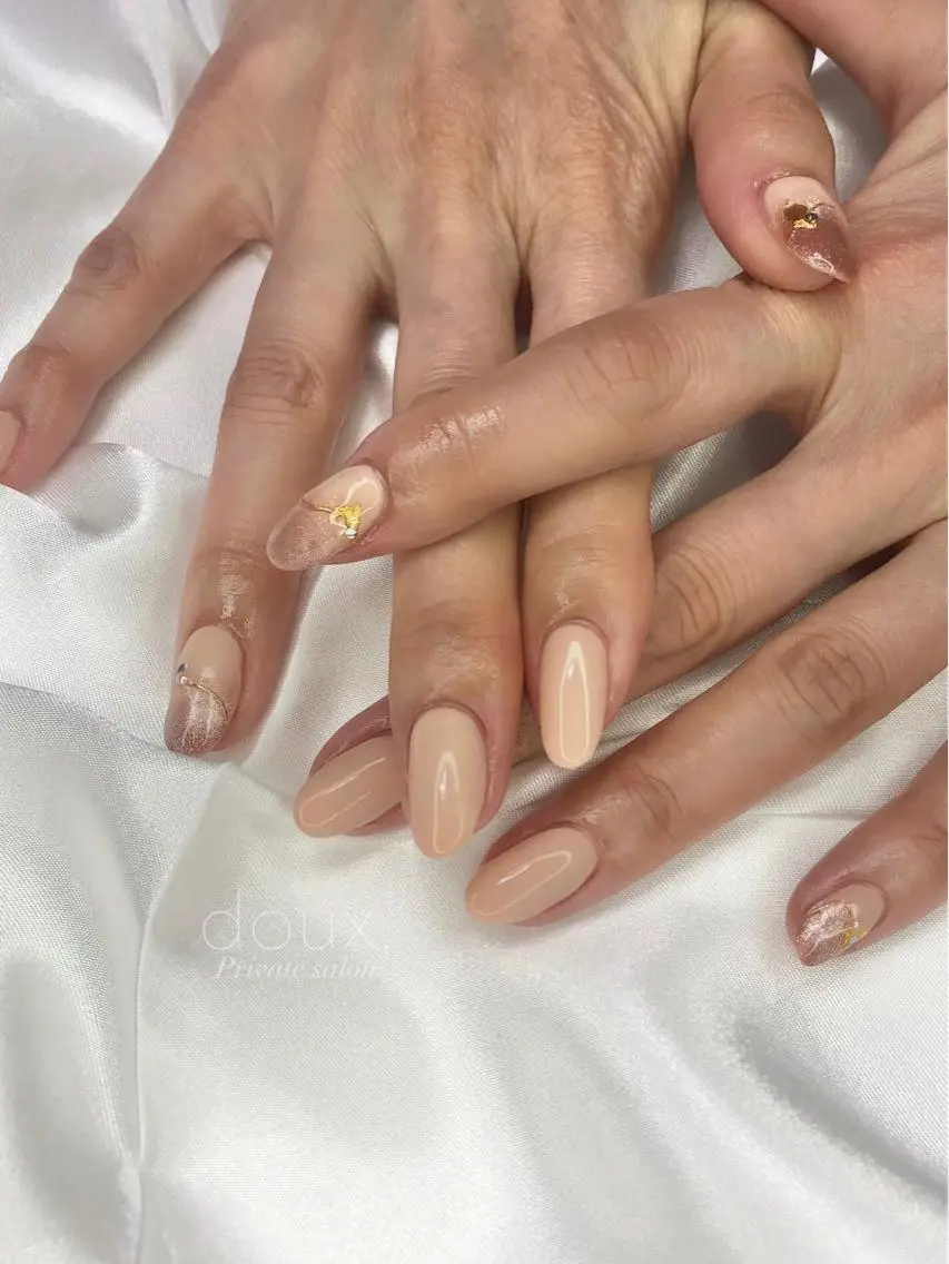 ネイル アートネイル 長さ出し 韓国ネイル マグネットネイル ミラーネイル doux. nailのネイルデザイン