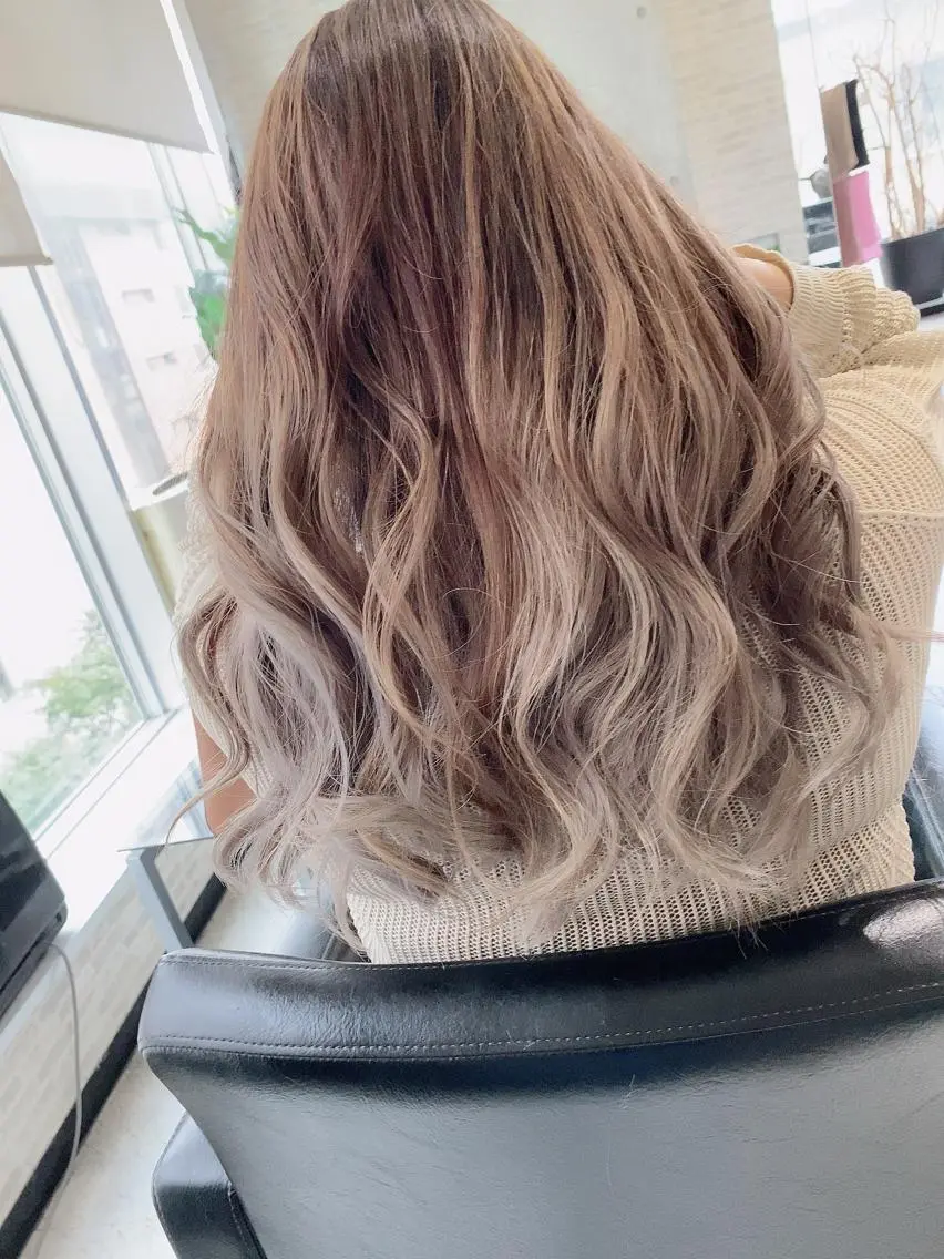 ロング 佐藤 寛朗のヘアスタイル