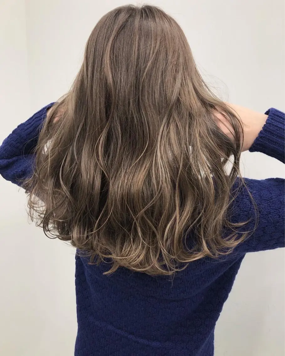 セミロング カラー ヘアアレンジ アディクシーカラー 透明感カラー 【公式】amble luxe池袋東口🩷のヘアスタイル