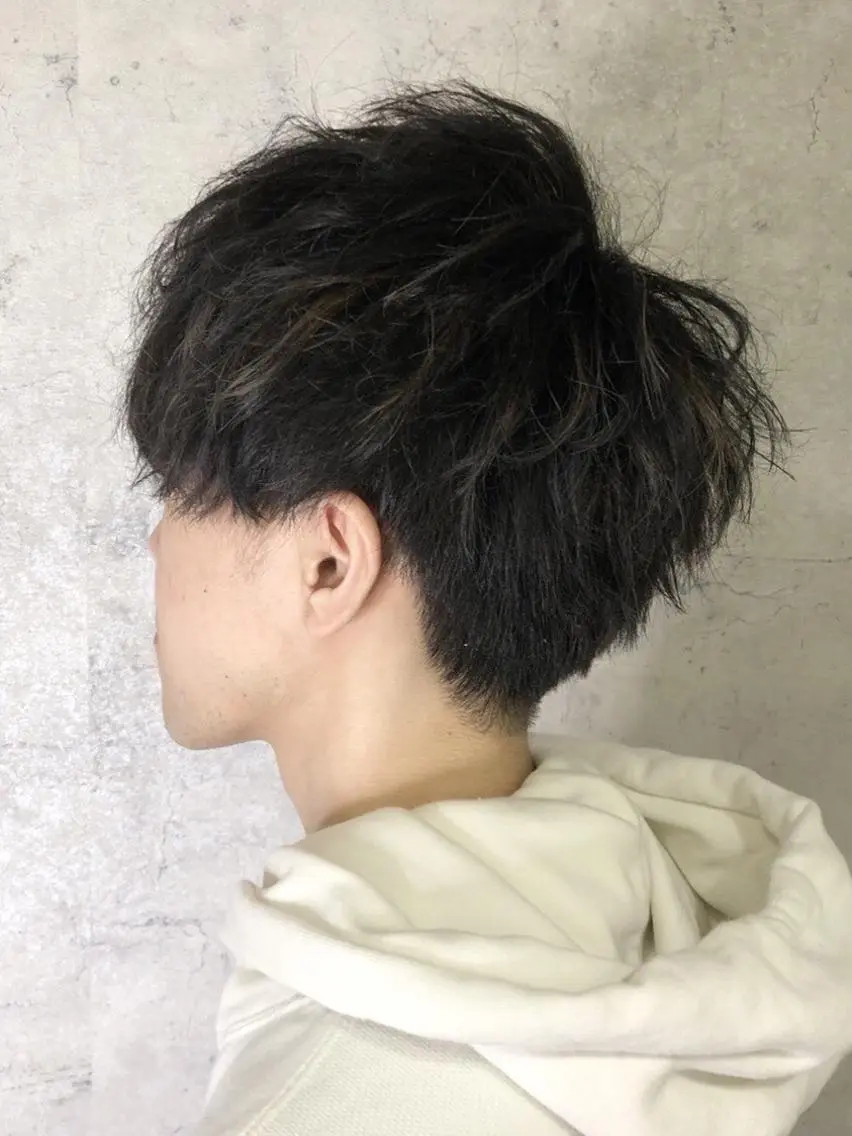 ショート 小山 亜羅司のヘアスタイル