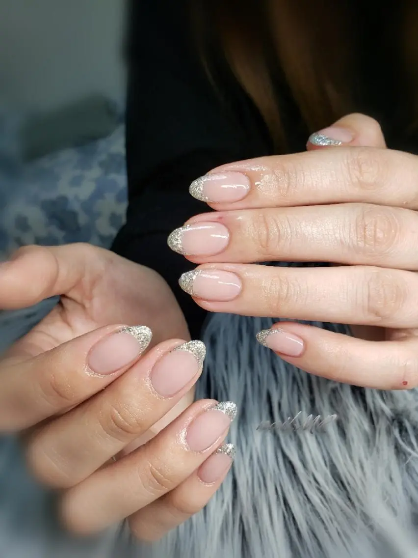 ネイル フレンチネイル ジェルネイル ラメ(グリッター) オフィスネイル パラジェル ハンドネイル Nail salon Coco【溝の口駅】のネイルデザイン