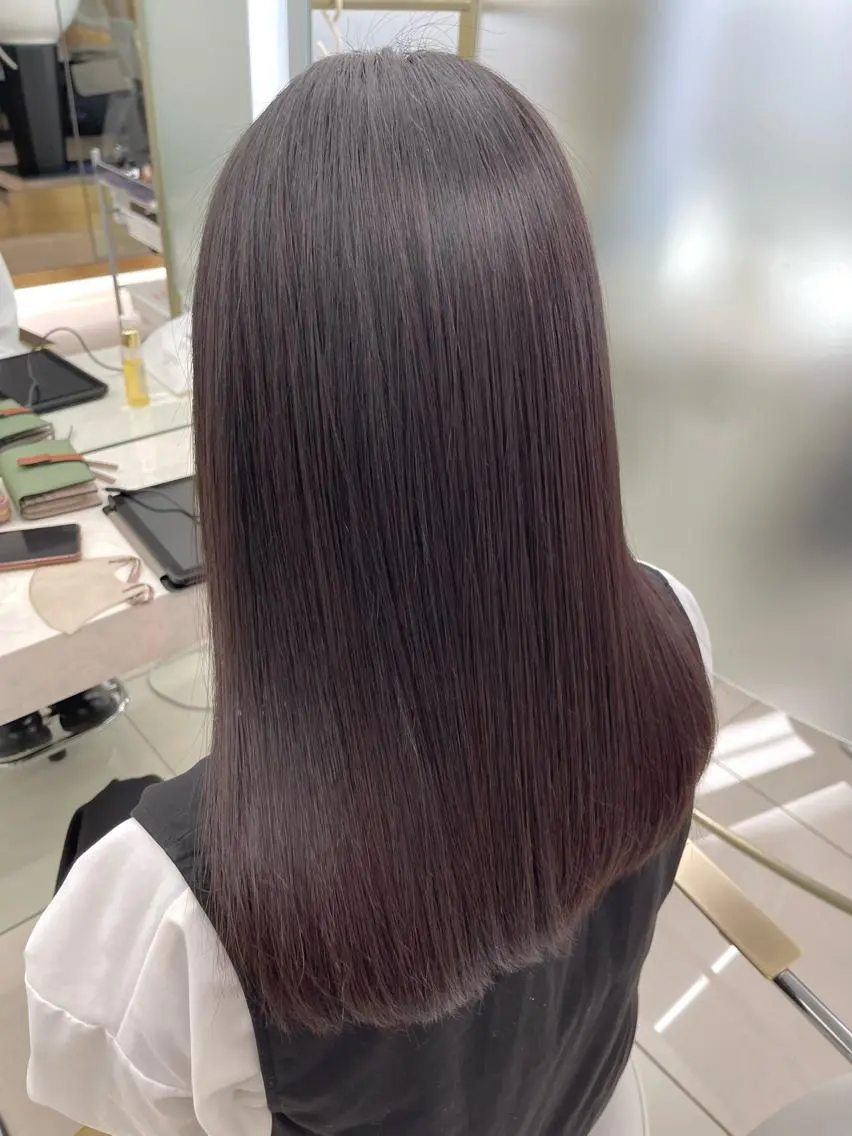 セミロング 髪質改善 カット 縮毛矯正 トリートメント 《期間限定無料》 くびれショート✂️のヘアスタイル