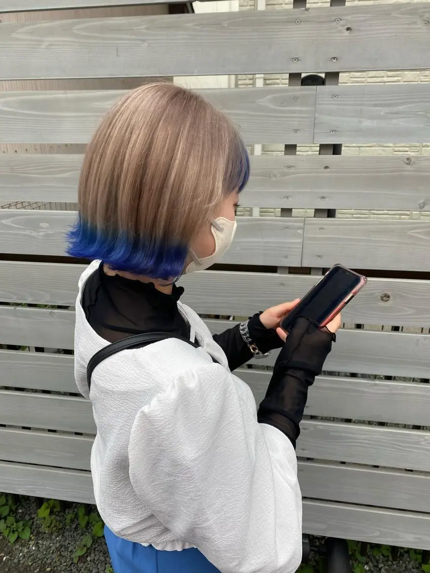 ショート カラー ヘアアレンジ ブルーカラー ハイトーンカラー 似合わせレイヤー/ Wカラー🧸こころのヘアスタイル