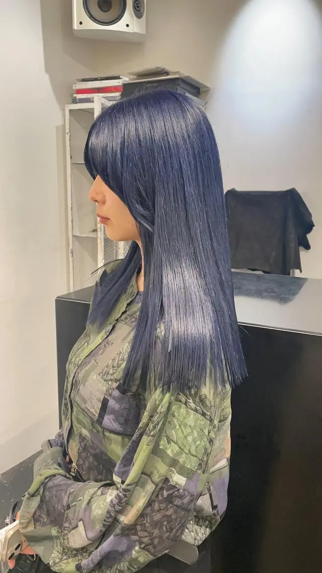 ロング カラー パーマ ヘアアレンジ メンズ キッズ ネイル マツエク・マツパ アイブロウ メンズブリーチ ブリーチ ブルーカラー ブルー カット ヘアカラー トリートメント 艶ハイトーン/ヘア アレンジAYAKAのヘアスタイル