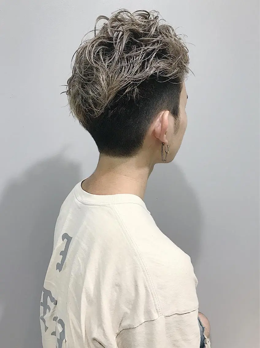 ショート カラー メンズ 山下 亮輔のヘアスタイル