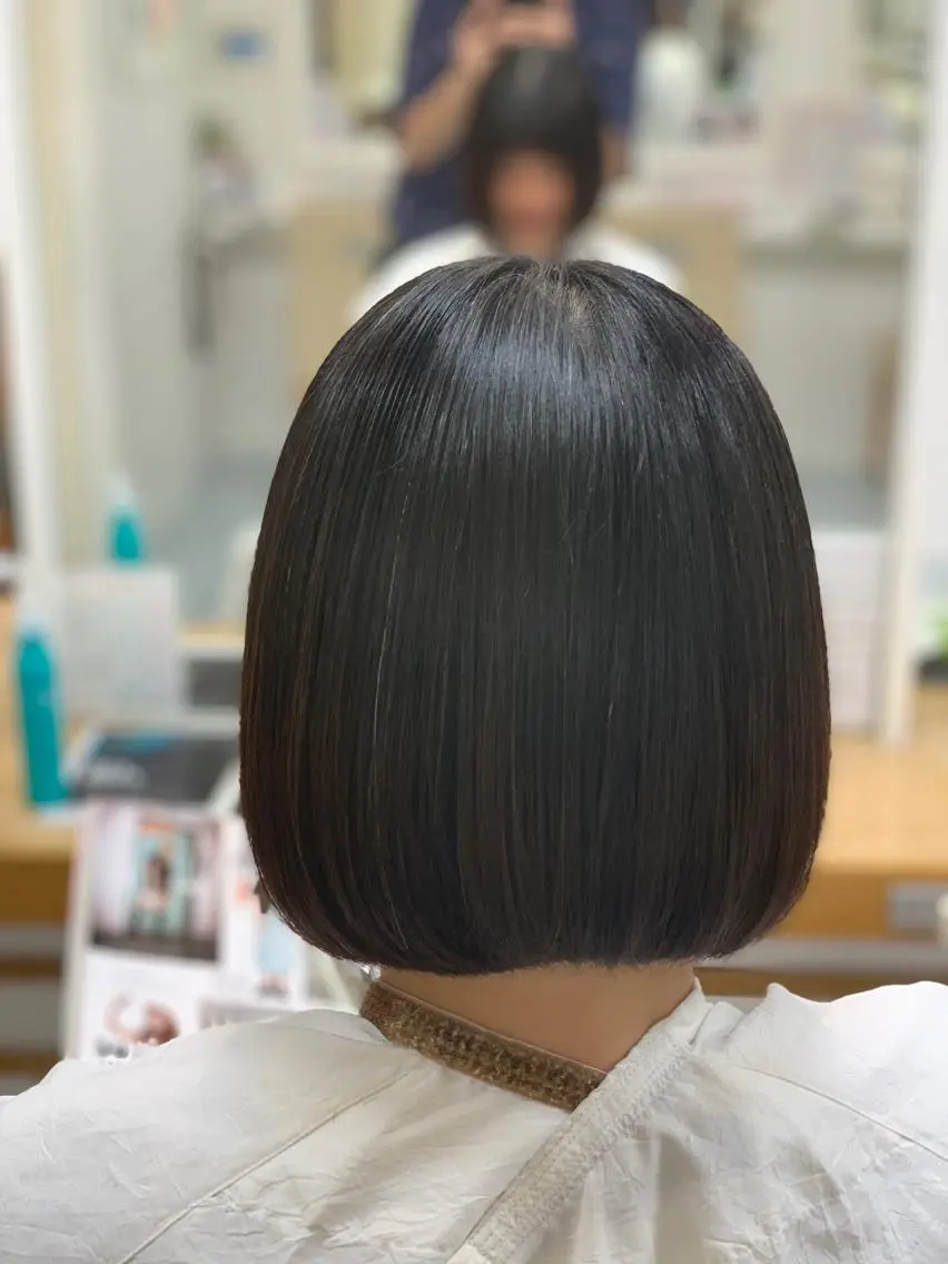 ショート ボブ トリートメント 酸熱トリートメント ヘアカラー トリートメント 髪質改善/縮毛矯正 /レイヤーカット岡部のヘアスタイル