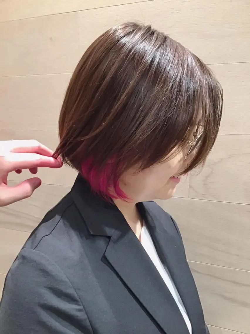 ショート カラー インナーカラー 生田 博紀のヘアスタイル