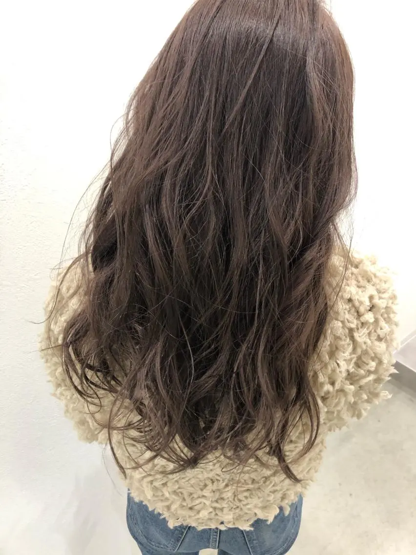 セミロング カラー 透明感カラー グレージュ 堀田 将輝のヘアスタイル