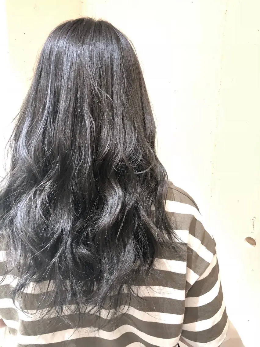 ロング カラー NATSUMI AR.MARAのヘアスタイル