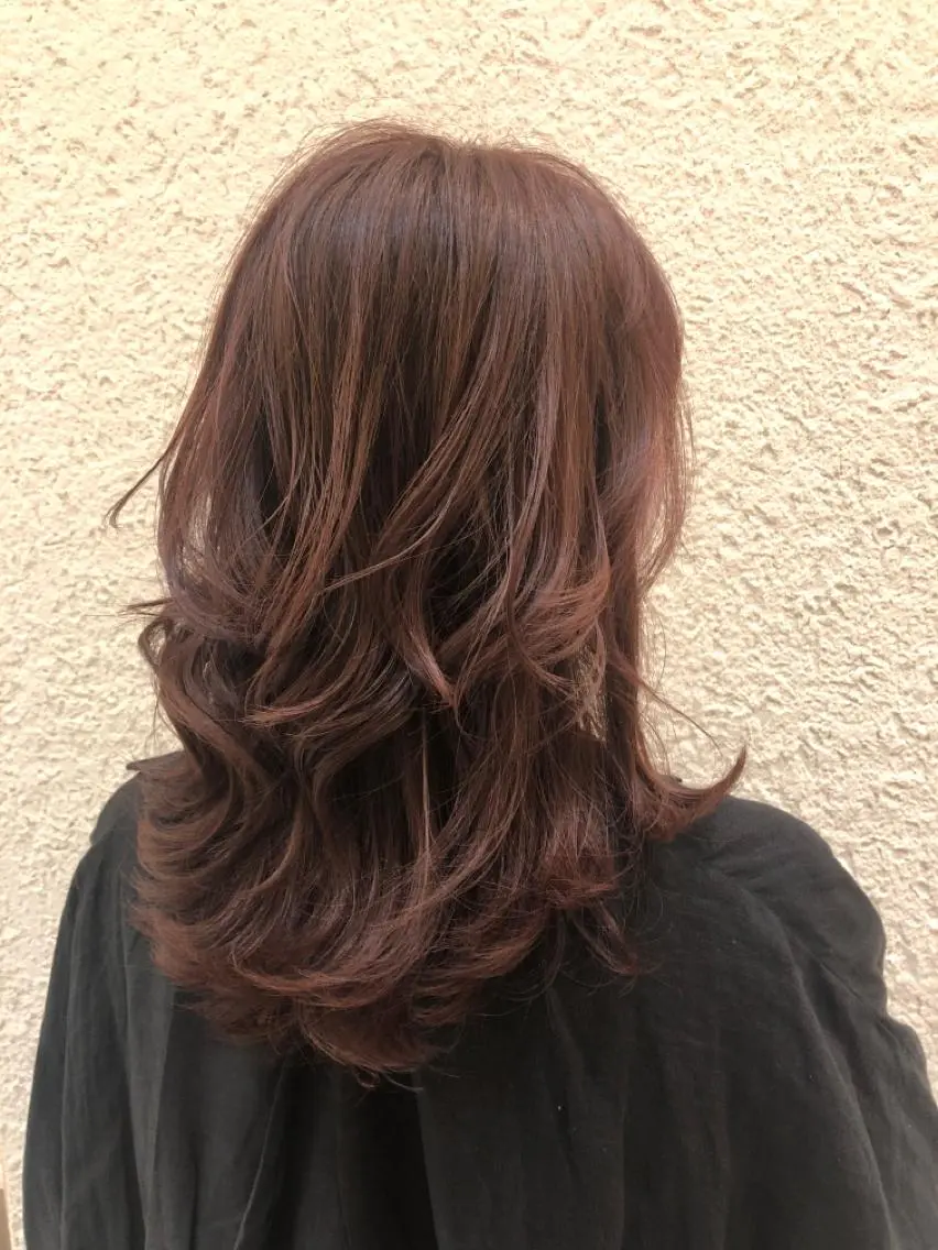 ミディアム レイヤーカット カット ヘアカラー 池添 聖矢のヘアスタイル
