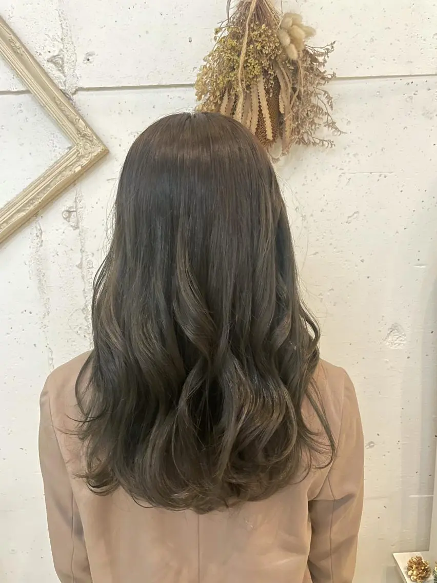 ロング ヘアカラー いまじゅく あおいのヘアスタイル