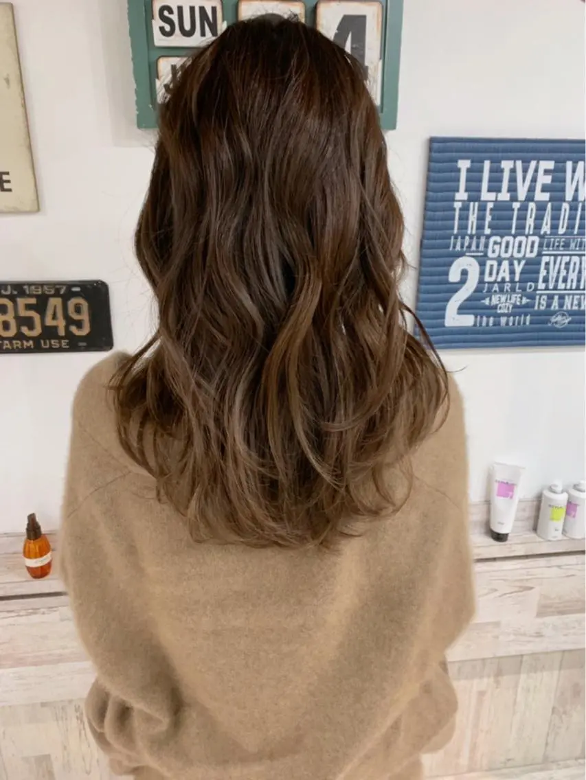 セミロング カラー ヘアカラー 京都大人女性ショート 徒歩1分/秋山のヘアスタイル