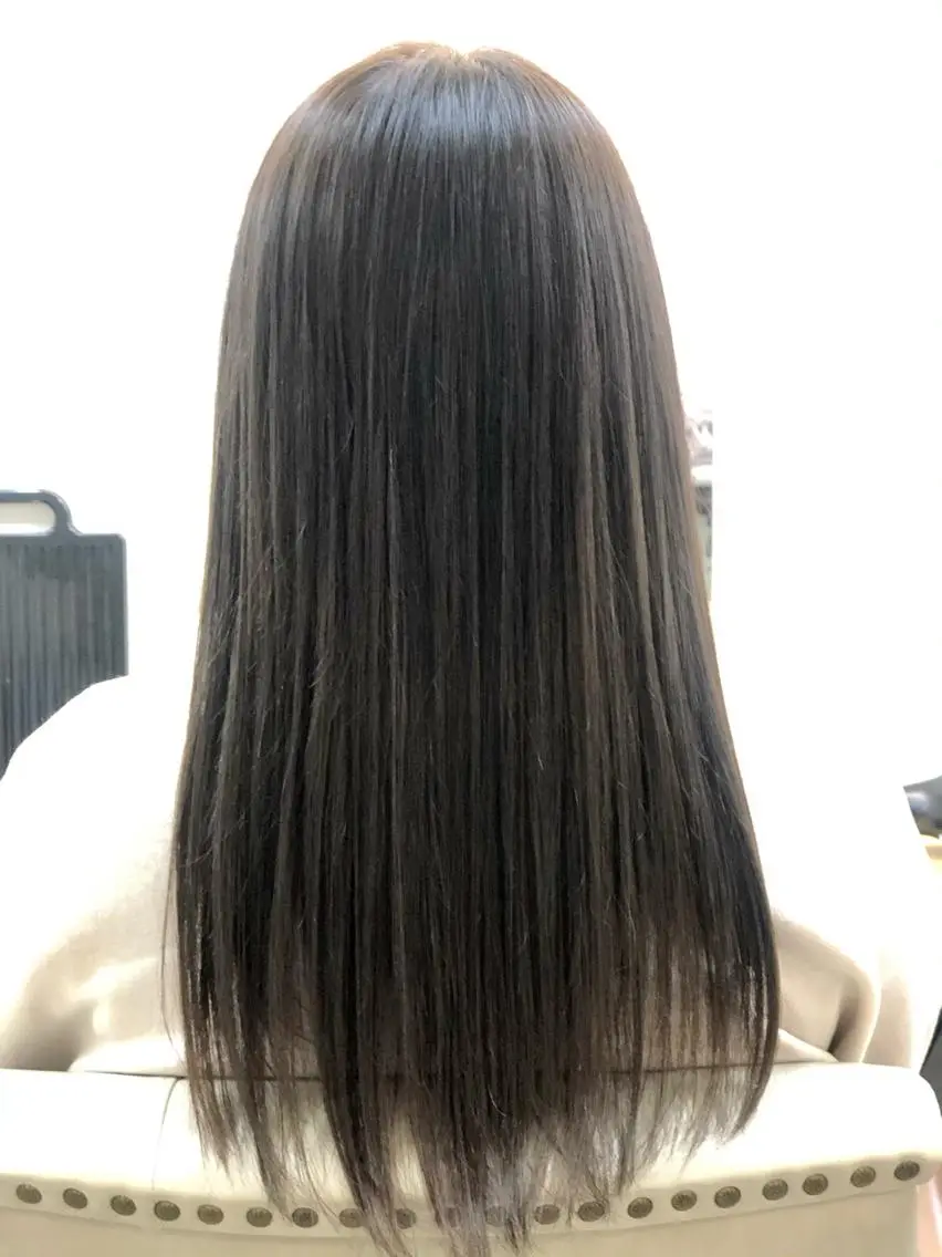 ロング カット 縮毛矯正 トリートメント H by Real meのヘアスタイル