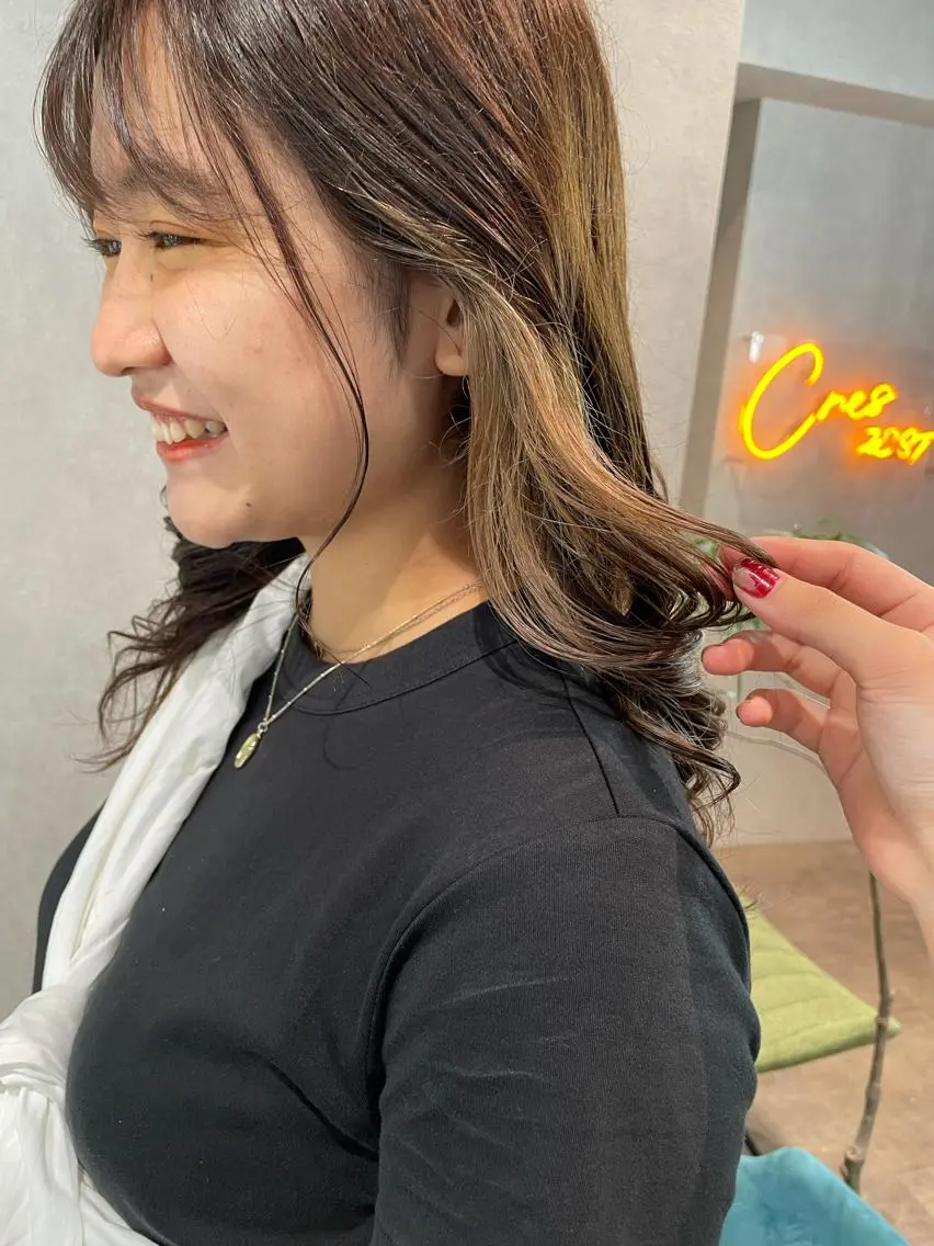 ロング カラー インナーカラー ヘアカラー ナチュラル透明感🌱 小山美樹子のヘアスタイル