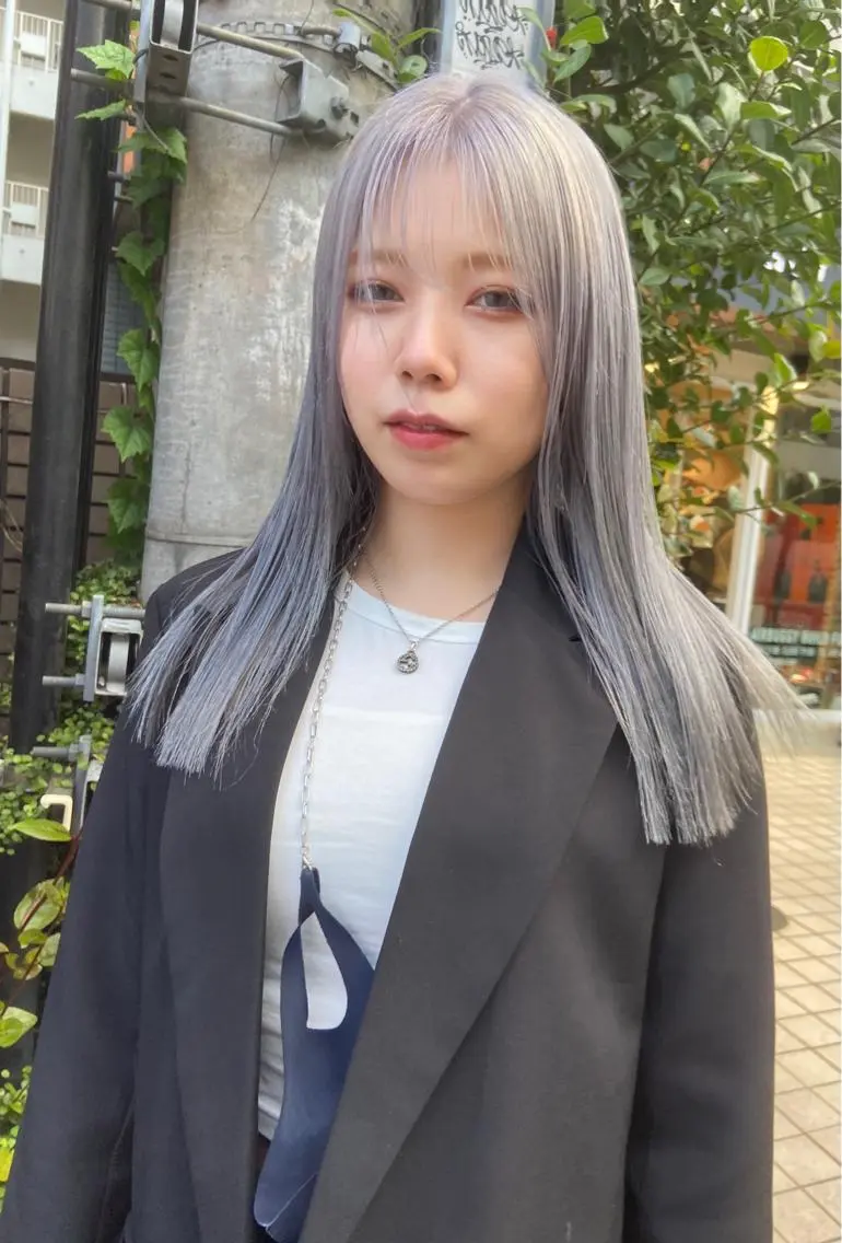 セミロング カラー 黒髪 ハイトーンカラー エクステ 卒業式のヘアスタイル ヘアカラー トリートメント 松尾太樹 【pia】福岡美容室のヘアスタイル