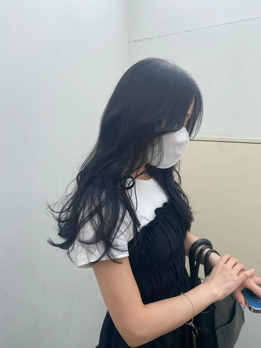 セミロング カラー ヘアアレンジ 透明感カラー グレージュ レイヤー🌟艶カラー 🕊まやのヘアスタイル