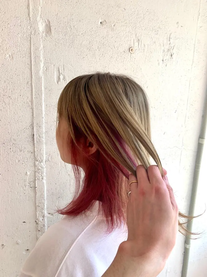 ミディアム カラー ベージュカラー インナーカラー ミルクティーベージュ ピンクカラー 外ハネヘア ヘアカラー トリートメント 💛丁寧さNo.🥇 🧸片山智裕💛のヘアスタイル