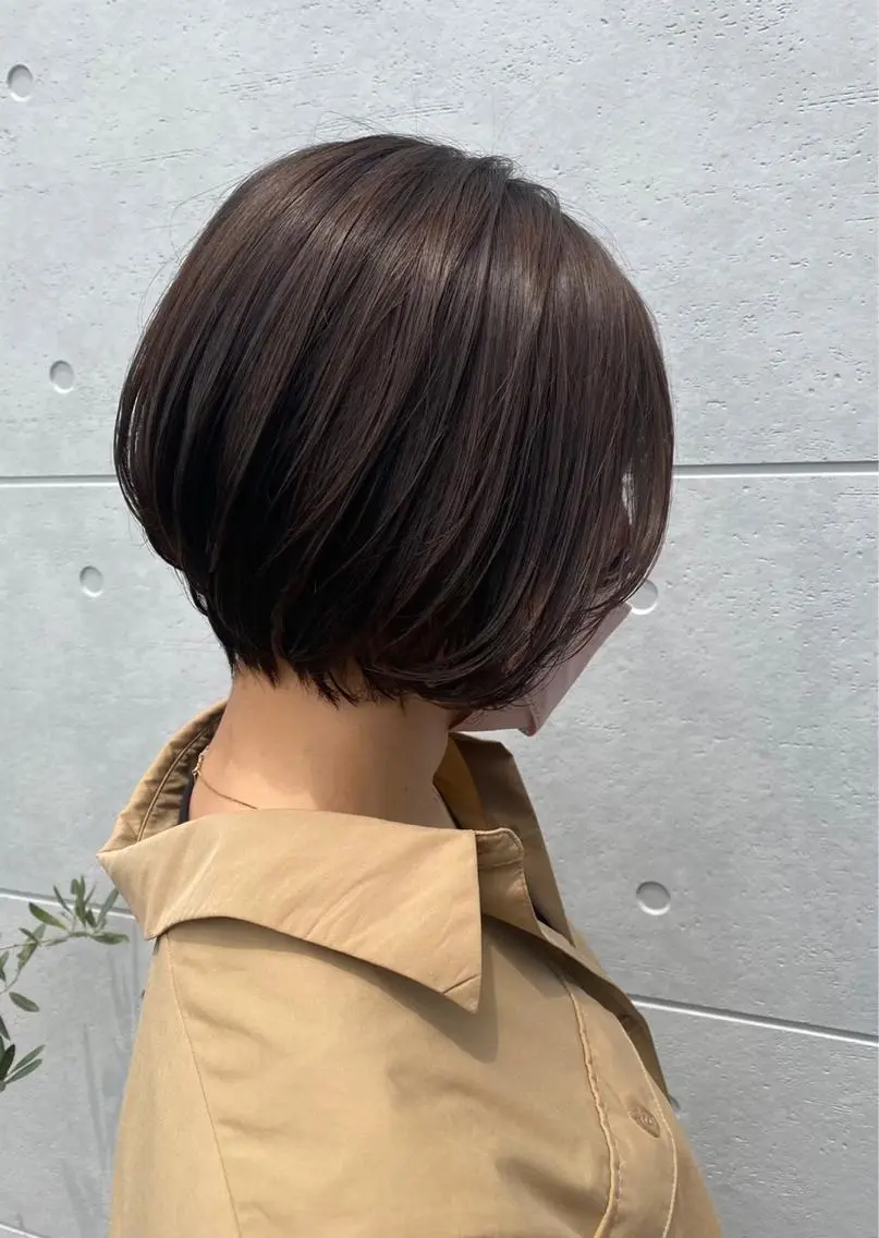 ショート カラー ブラウンカラー ダークブラウン 稲垣 優奈のヘアスタイル