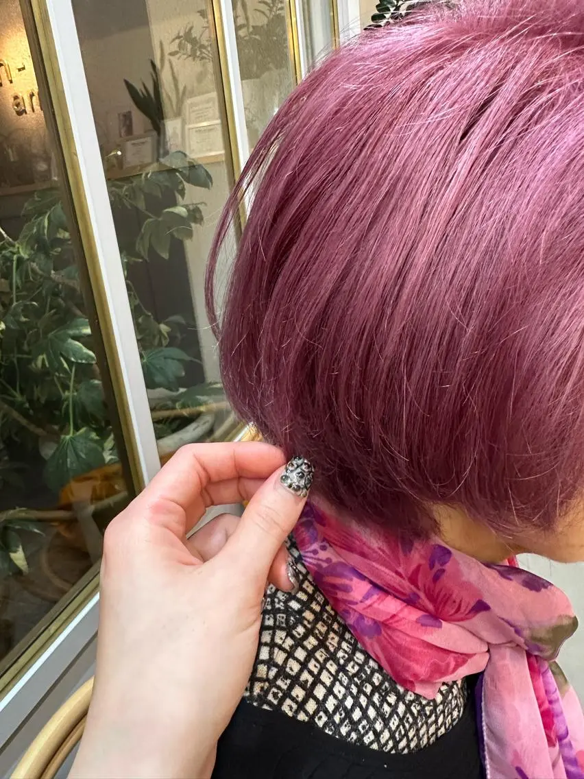 カラー 加藤 利奈のヘアスタイル