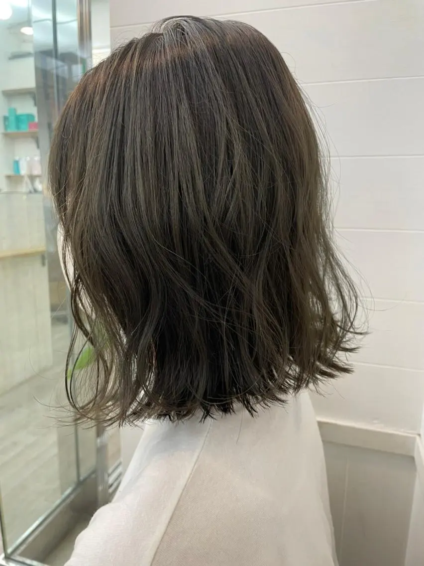 カラー ミディアム アディクシーカラー アッシュ ミストバング ブリーチ ブロンド カット ヘアカラー トリートメント N° anfeel 渋谷🪞🫧のヘアスタイル