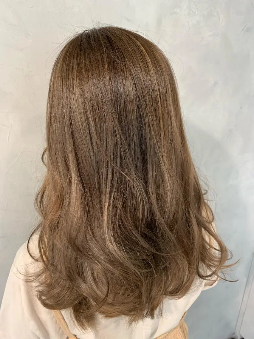 ロング カラー ヘアカラー 江畑 匠 新宿三丁目 徒歩30秒⭐️のヘアスタイル