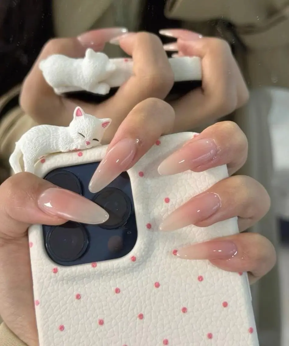 ネイル 長さ出し ガーリー キラキラネイル 韓国ネイル ロングネイル Umee Nailのネイルデザイン