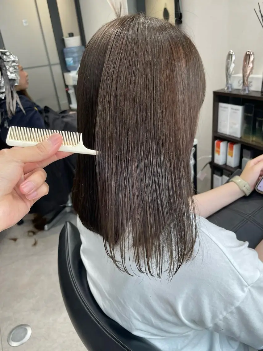 セミロング カラー カット ヘアカラー 縮毛矯正 トリートメント 髪質改善will hairdesignのヘアスタイル