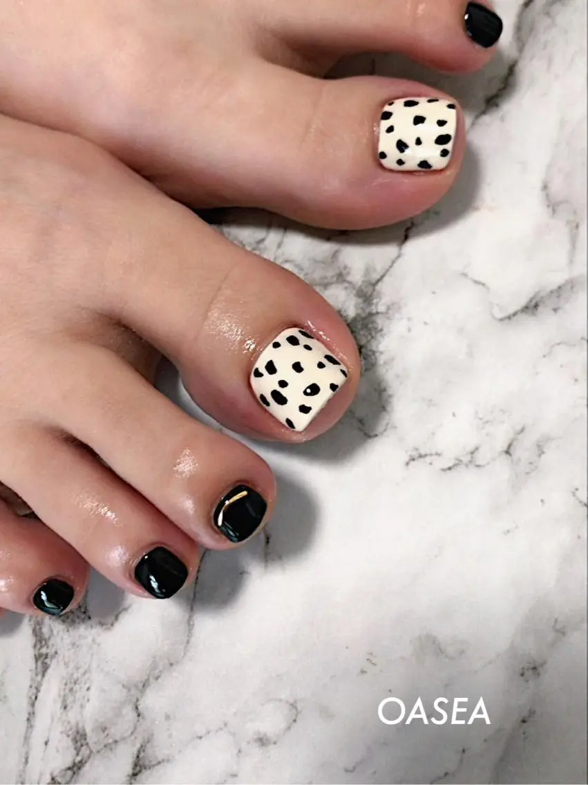 ネイル アートネイル フットネイル 🌞💜 KAORI 🌴のネイルデザイン