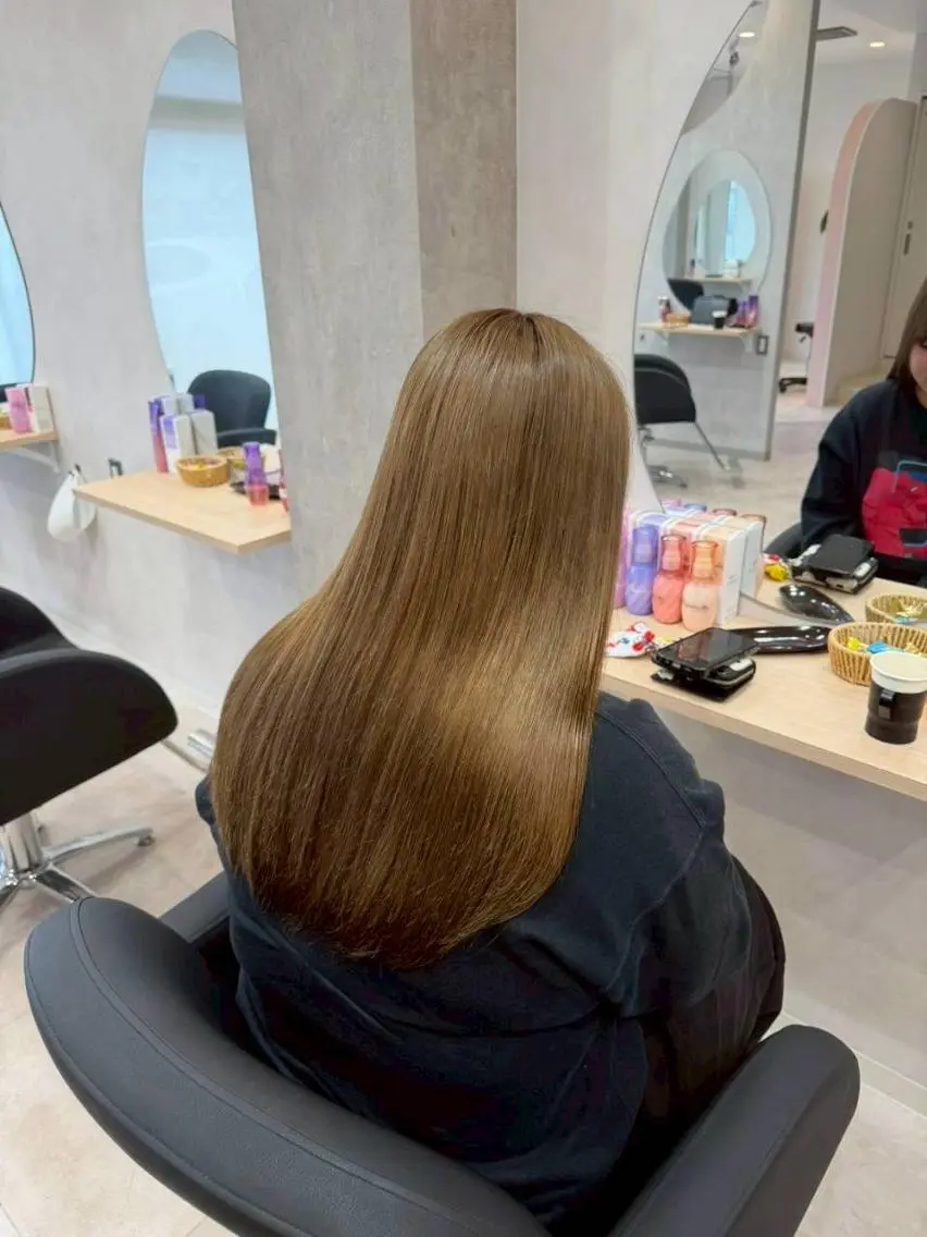 ロング 山崎 彩稀のヘアスタイル