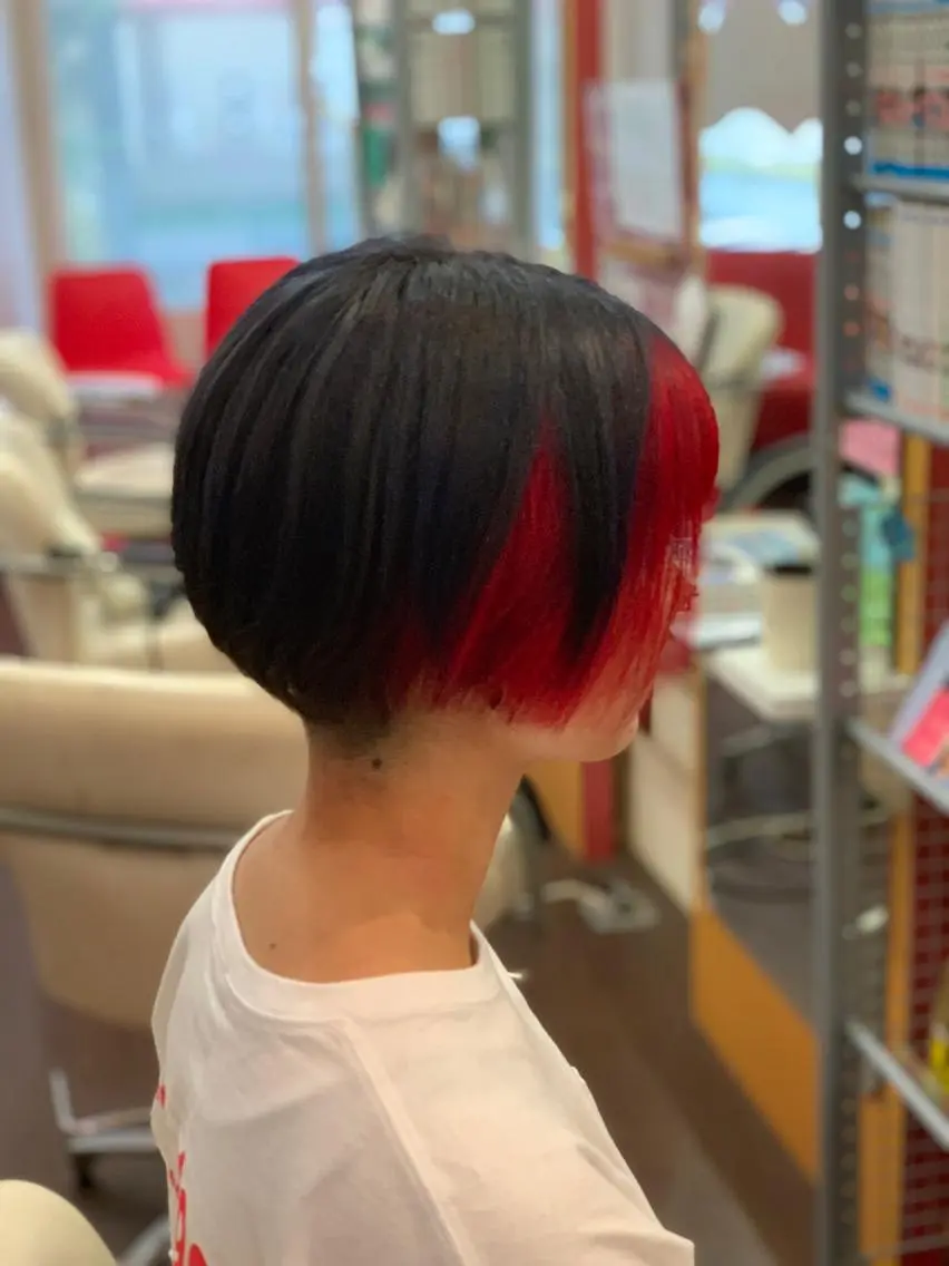 ショート ヘアカラー たけい ゆうきのヘアスタイル
