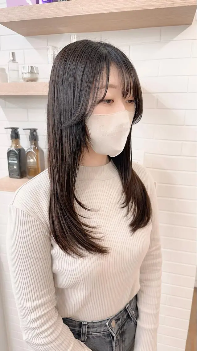 セミロング カラー パーマ ヘアアレンジ メンズ キッズ ネイル マツエク・マツパ アイブロウ 似合せレイヤー/ 柔らか透明感カラーのヘアスタイル