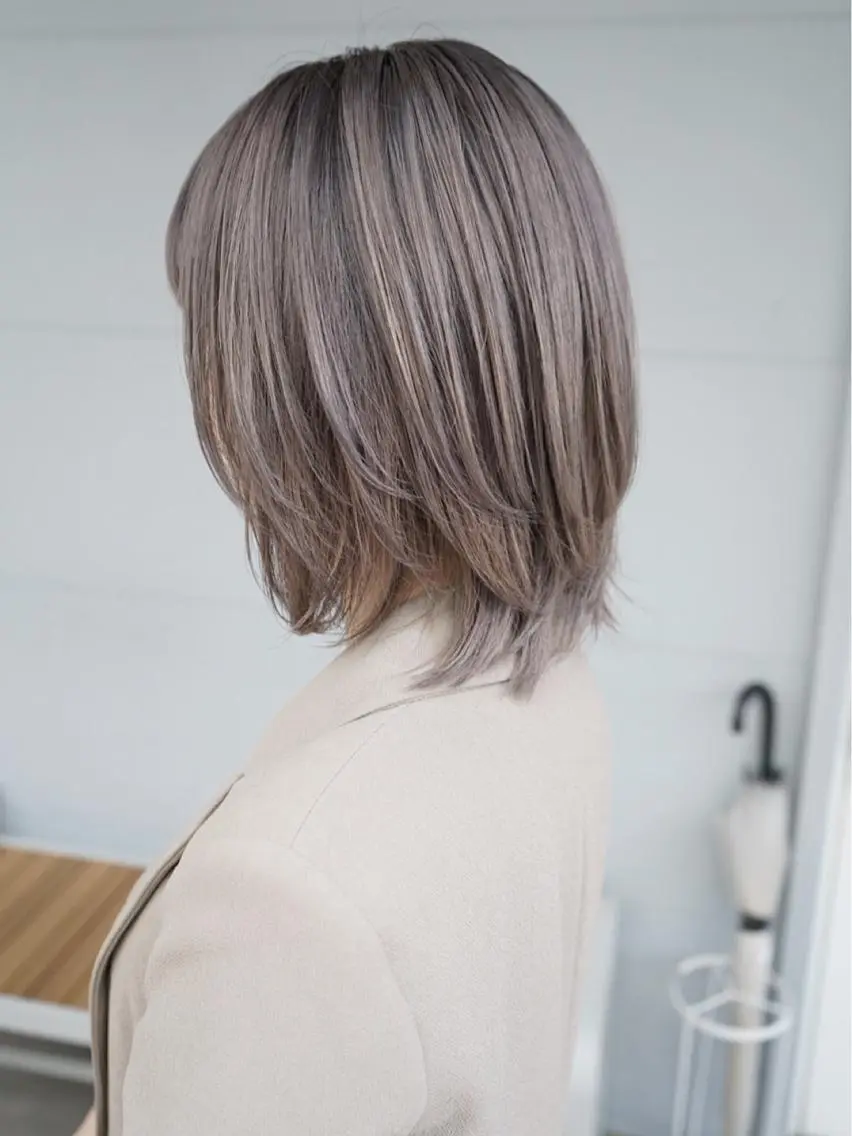 ショート カラー ヘアアレンジ シルバー ヘアカラー トリートメント lani ブリーチ /ダブルカラーのヘアスタイル