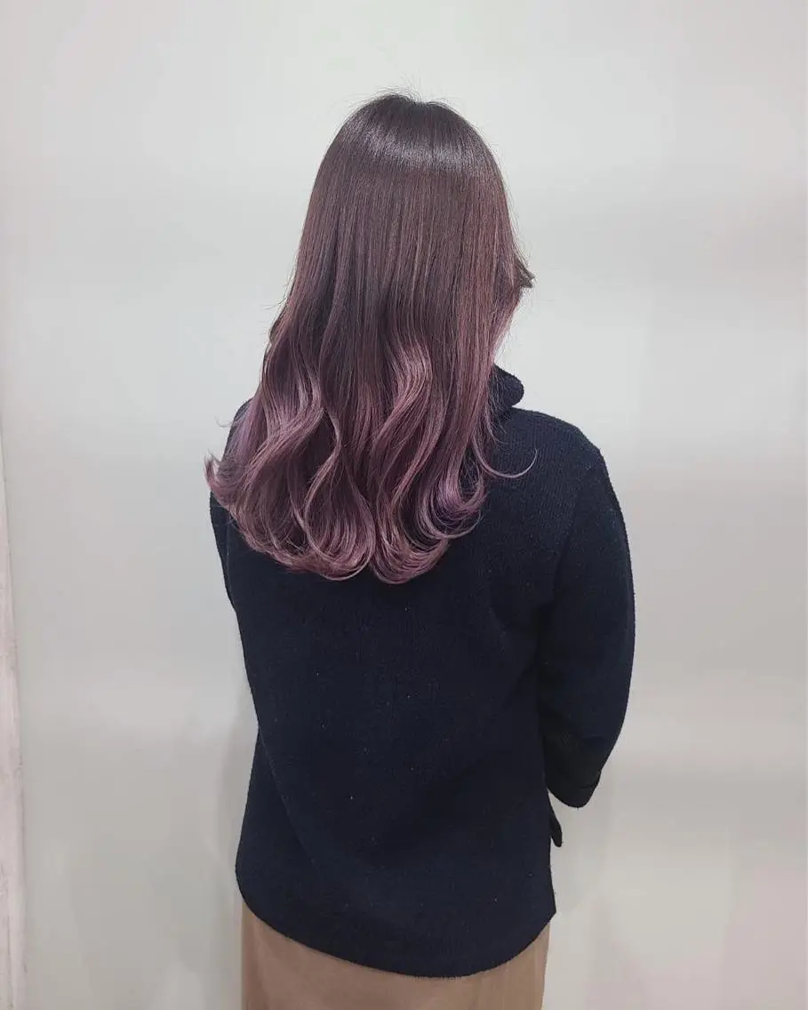 カラー white.梅田 デザインカラー🦄のヘアスタイル