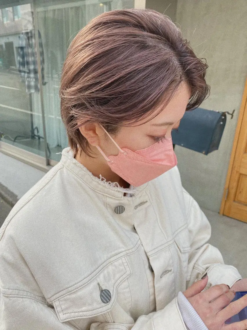 ショート カラー ヘアアレンジ ハンサムショート ベージュカラー ブリーチ ラベンダーカラー ラベンダーベージュ カット ヘアカラー トリートメント ニュアンスヘア🌔 nanakoのヘアスタイル